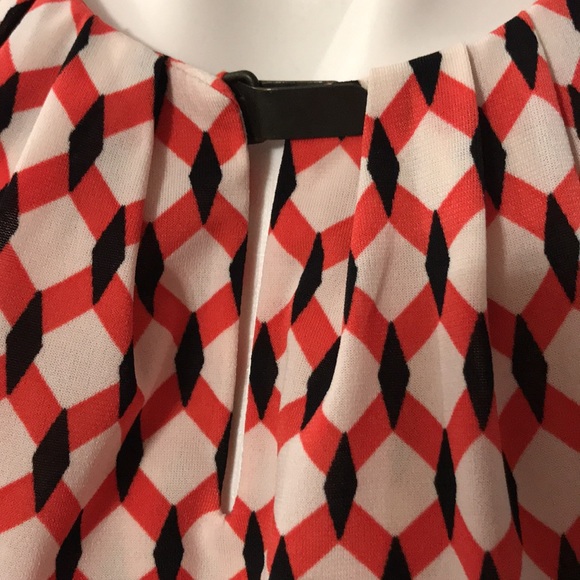 Sleeveless Geometric Pattern Orange Blouse - Picture 3 of 10